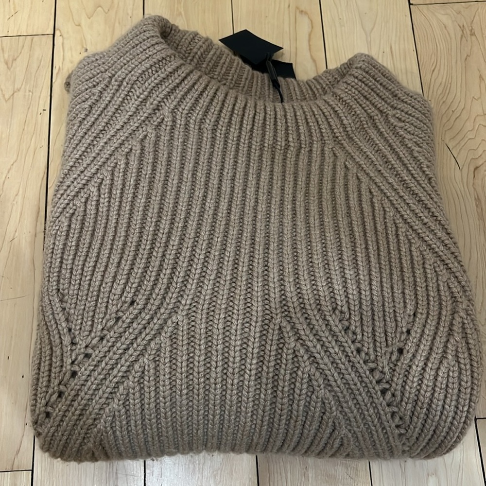 NWT Burberry Cashmere Sweater Sz S - Picture 15 of 16